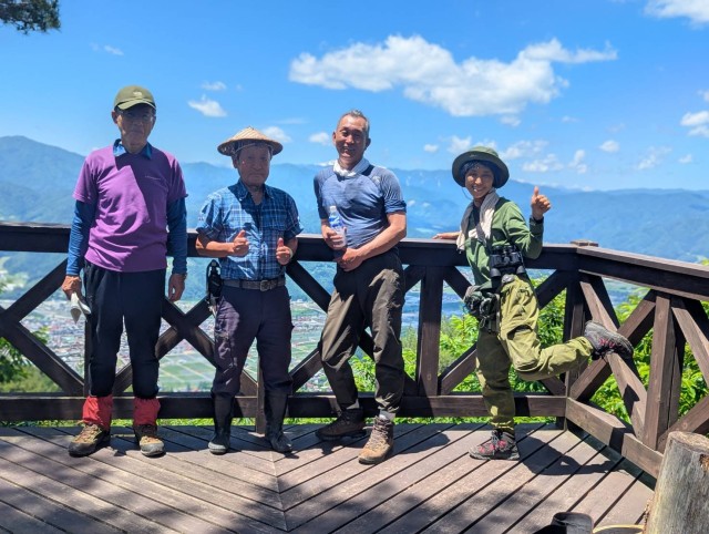 飛騨びとに愛される安峰山　